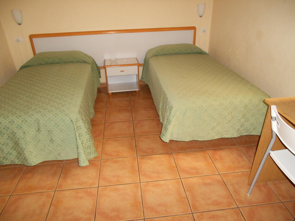 Pension Mova Santa Cruz de Tenerife Bilik gambar